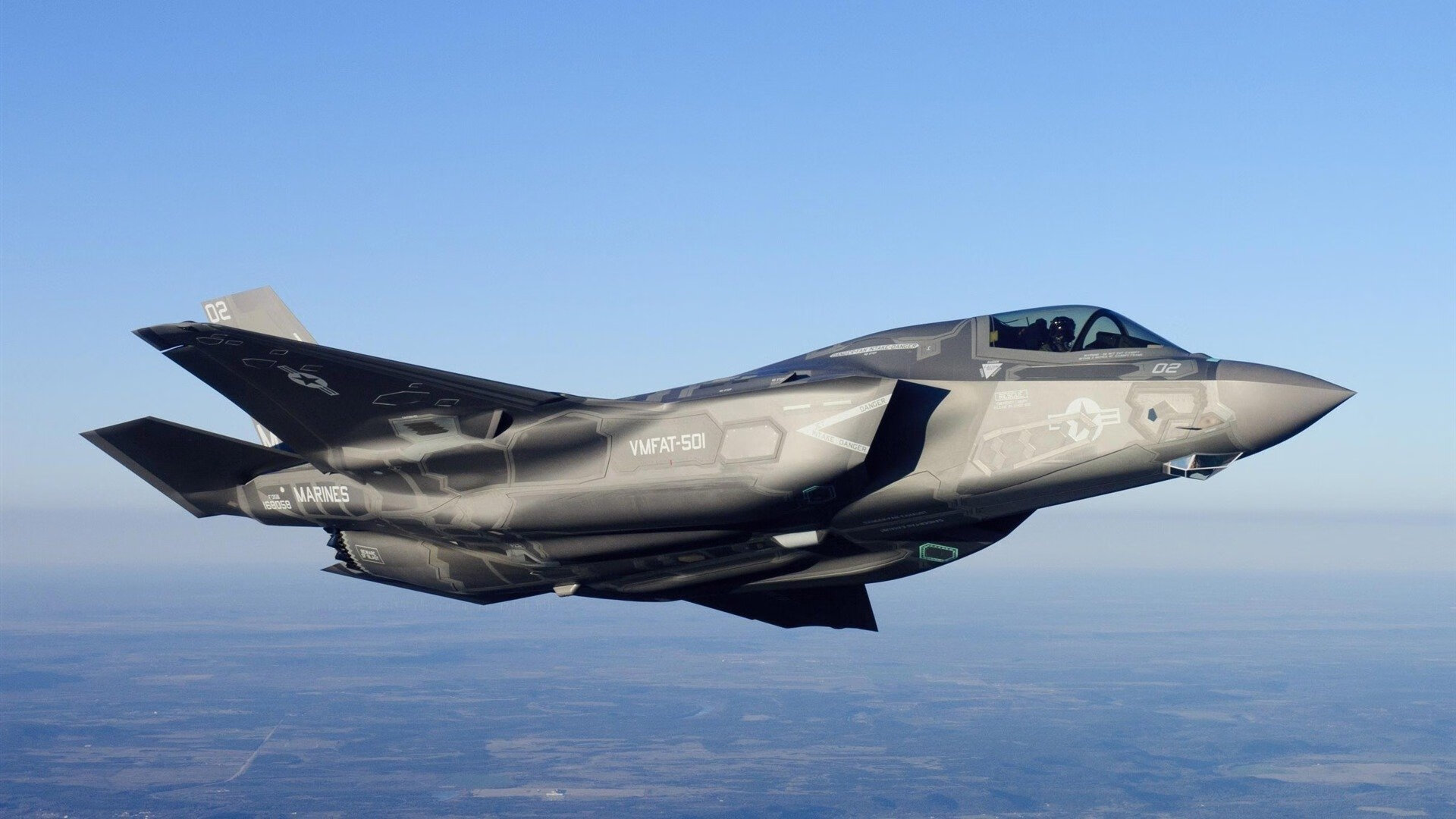 爱游戏体育平台-“逆境生存：车手在极端气候下的英雄演绎”