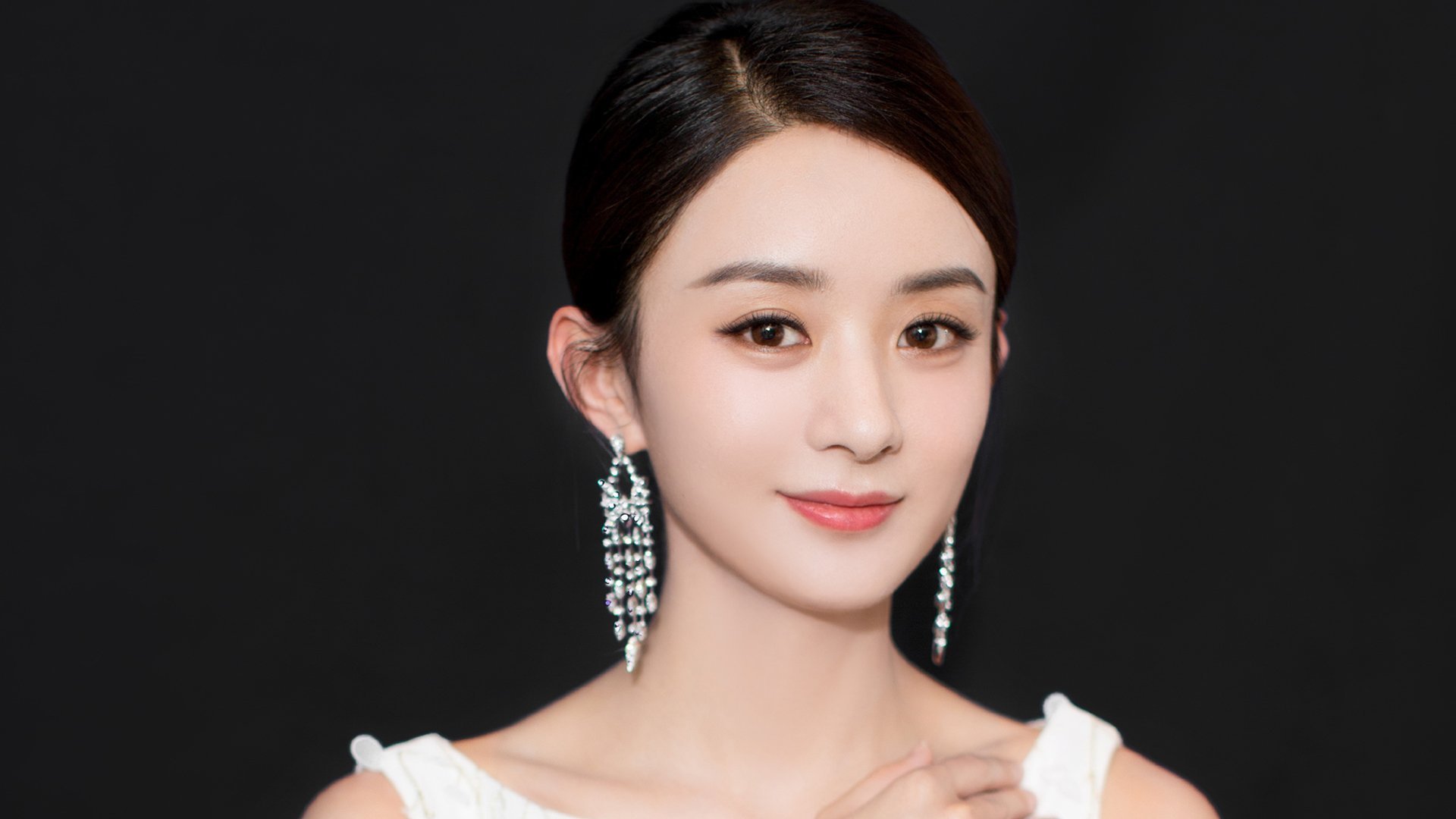 塞尔赫斯特主场爆冷击败对手,提升联赛排名,赫尔塞思