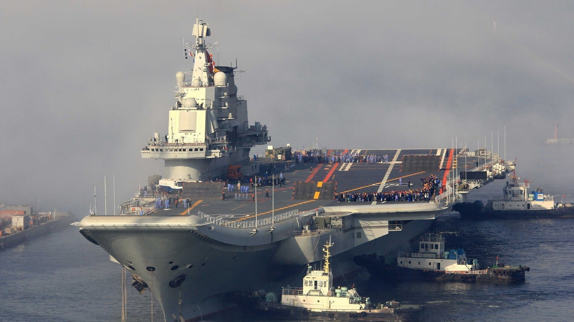 爱游戏娱乐平台-球员场外行为是否该受联盟限制，球员在场外算不算越位